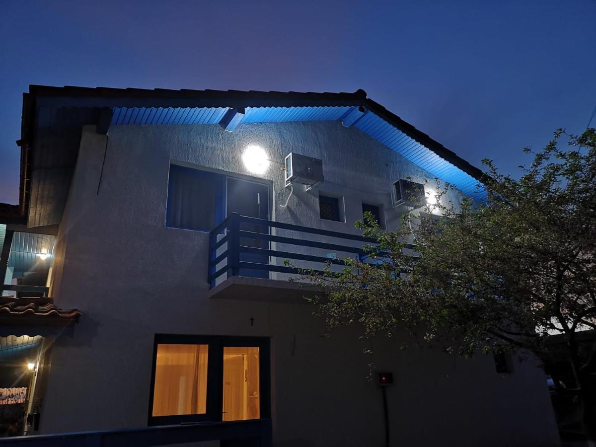 Готель Casa David Dunavatu de Sus Екстер'єр фото